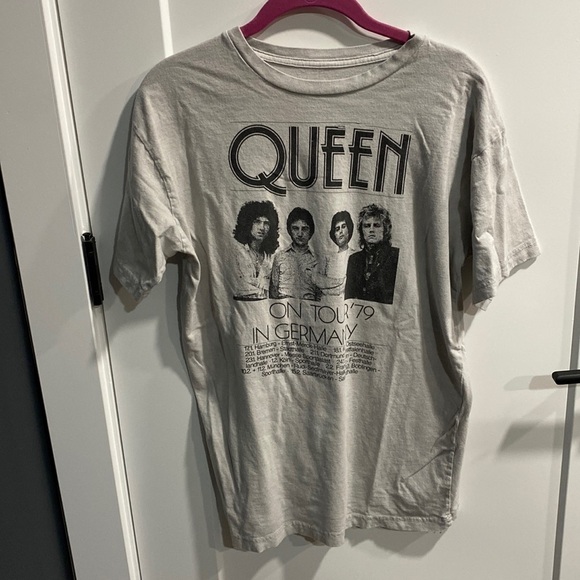 Queen Tops - Queen Tour 79 Germany Graphic Tee